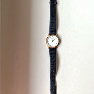 Vintage Gucci 2200L Women's Quartz Watch